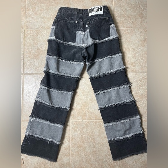 The Ragged Priest - Women's
Infringement Charcoal Black Straight Jeans Size 28 - Picture 5 of 10